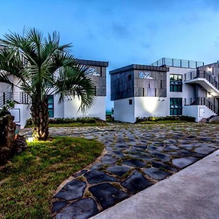 Sea And Wave Guest House Seogwipo Exterior photo