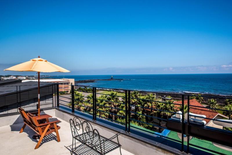 Sea And Wave Guest House Seogwipo Exterior photo