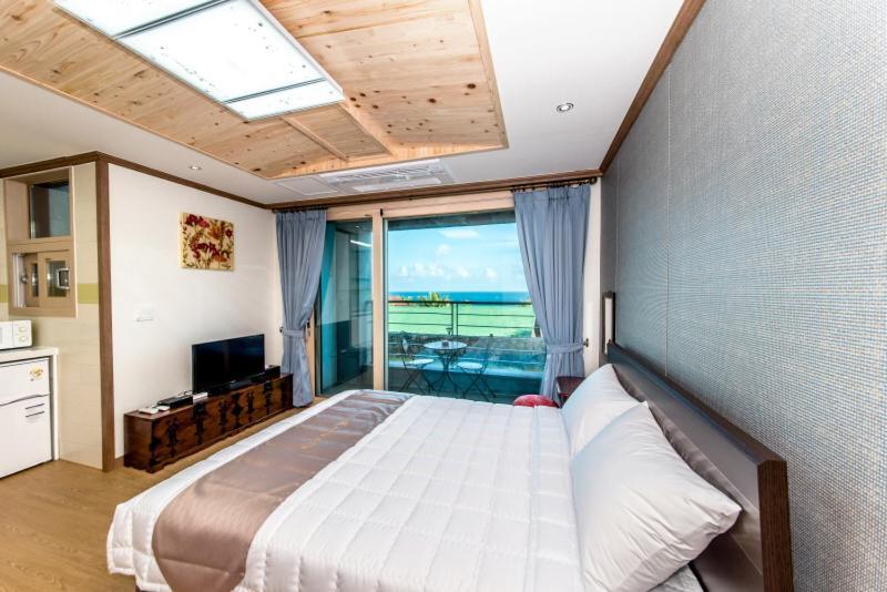 Sea And Wave Guest House Seogwipo Exterior photo